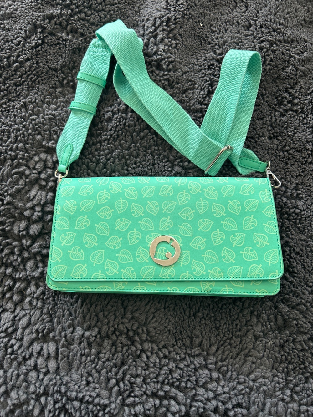 Nintendo switch animal crossing Green Leaf-Print Crossbody Bag - Green